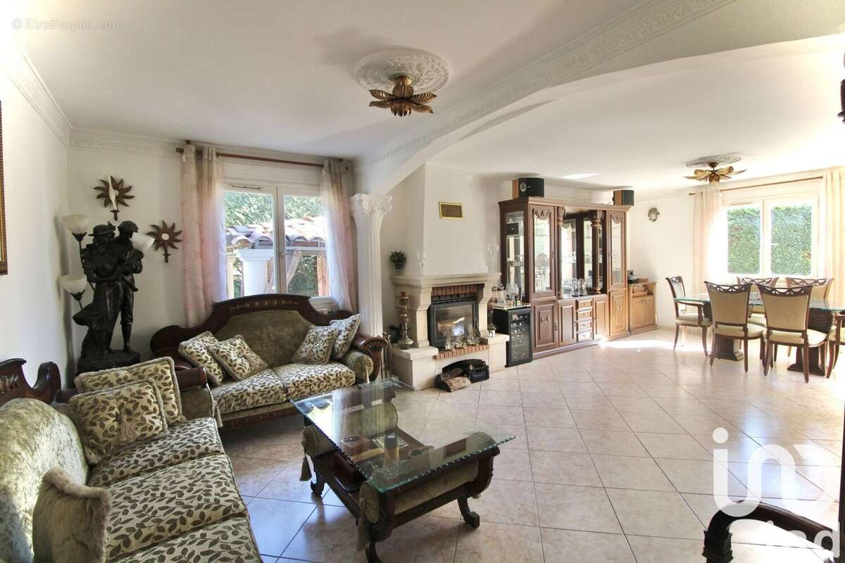 Photo 7 - Maison à CHATEAUNEUF-LE-ROUGE