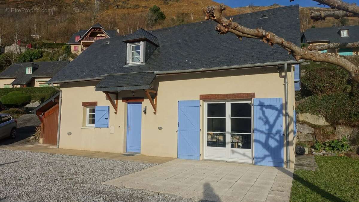 Maison à EAUX-BONNES