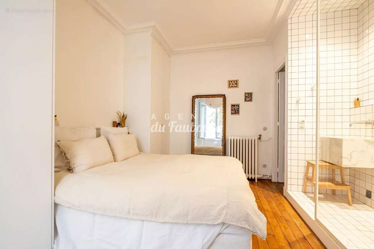 Appartement à PARIS-9E