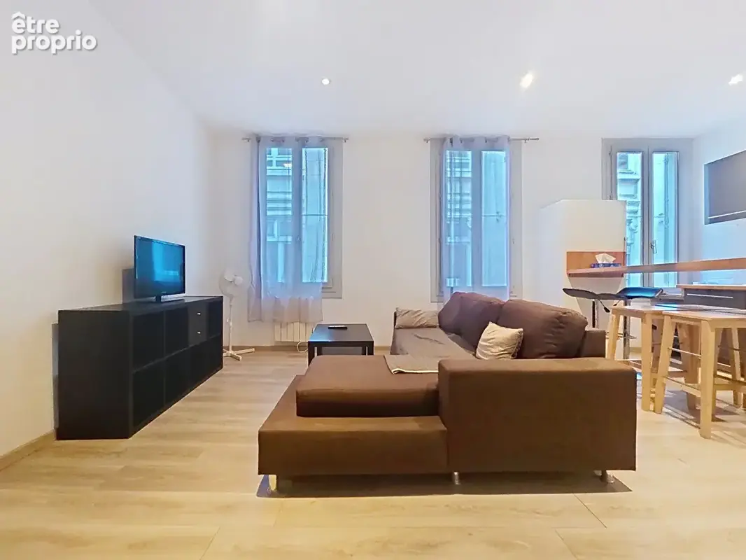 Avignon centre historique. Appartement 3 pièces 54 m² rénové - photo 4