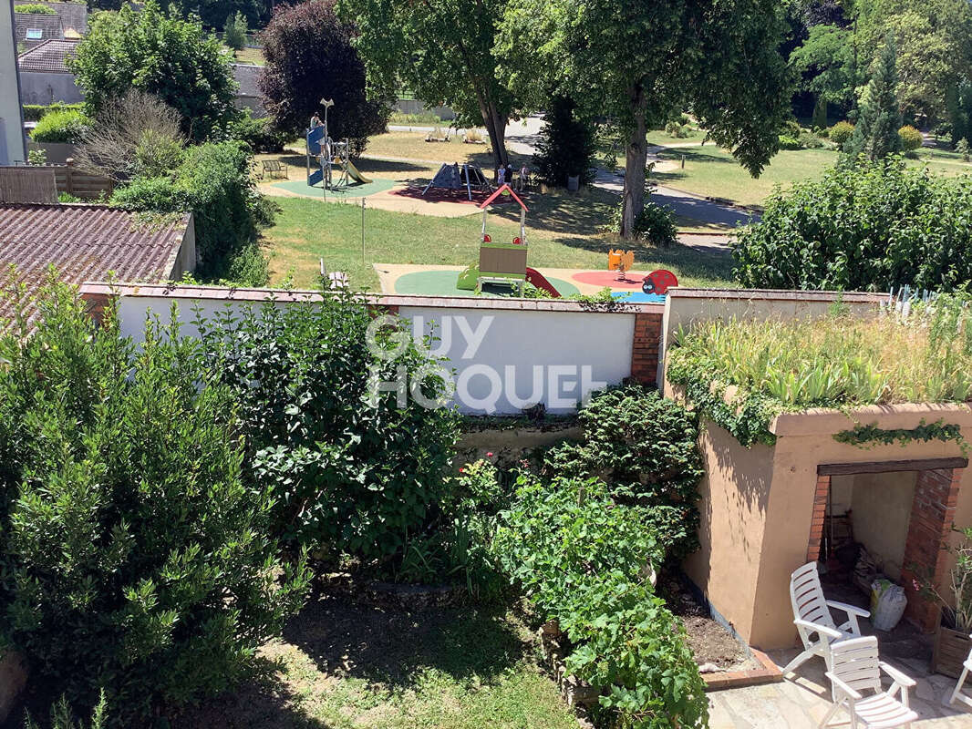 Maison de caractère entièrement rénovée avec jardin, dépendance et garage. Vieux Village d'Aubergenville - photo 15
