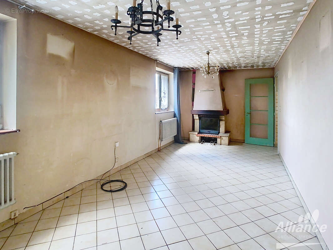 Maison à rénover avec comble aménageable - photo 4