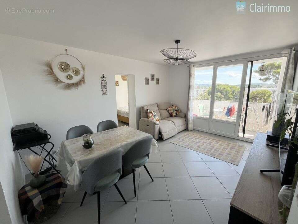 Appartement T3 a vendre - balcon - 13013 - métro -  ascenseur - Appartement à MARSEILLE-13E