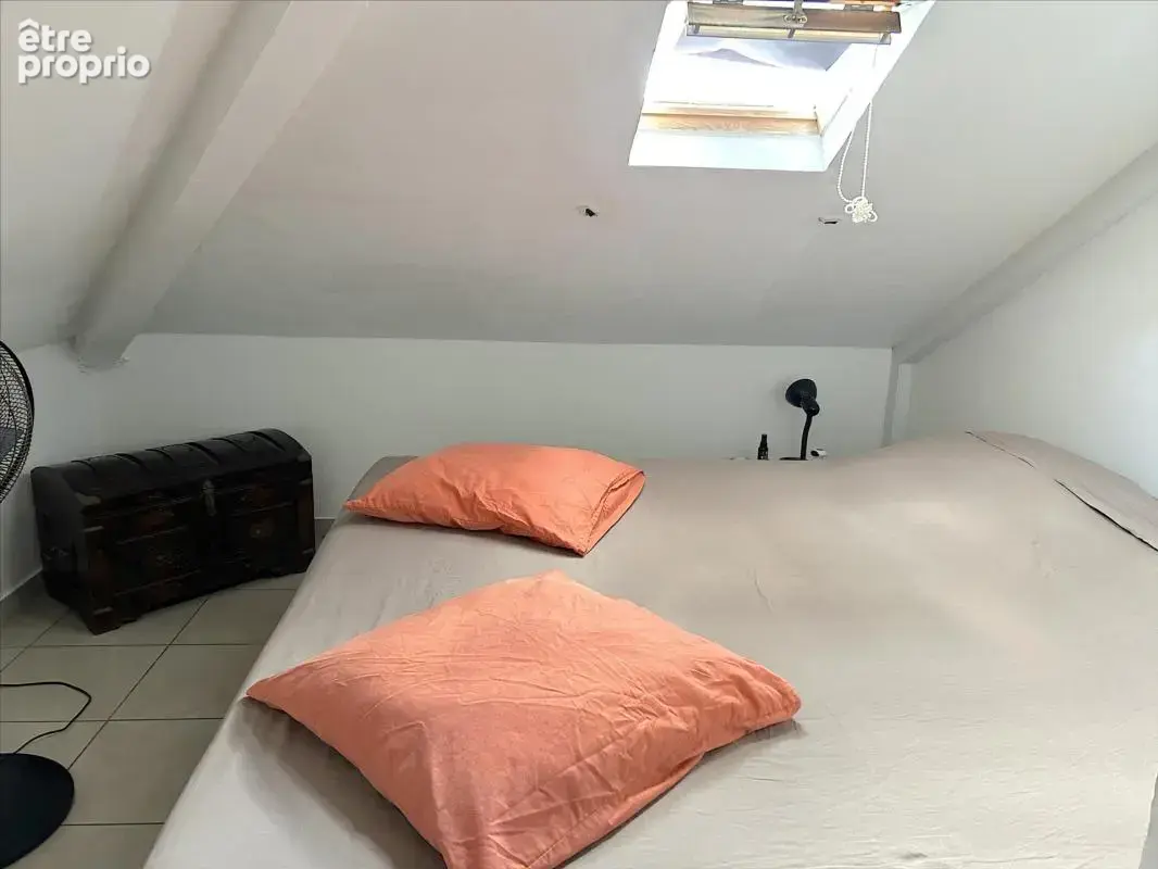 Saint Paul centre ville Appartement T3 traversant et lumineux - photo 10