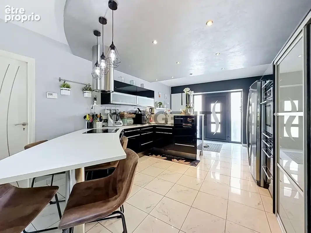 Maison 6 pièces 185 m² à vendre à Saint-Menges (08200) - photo 2