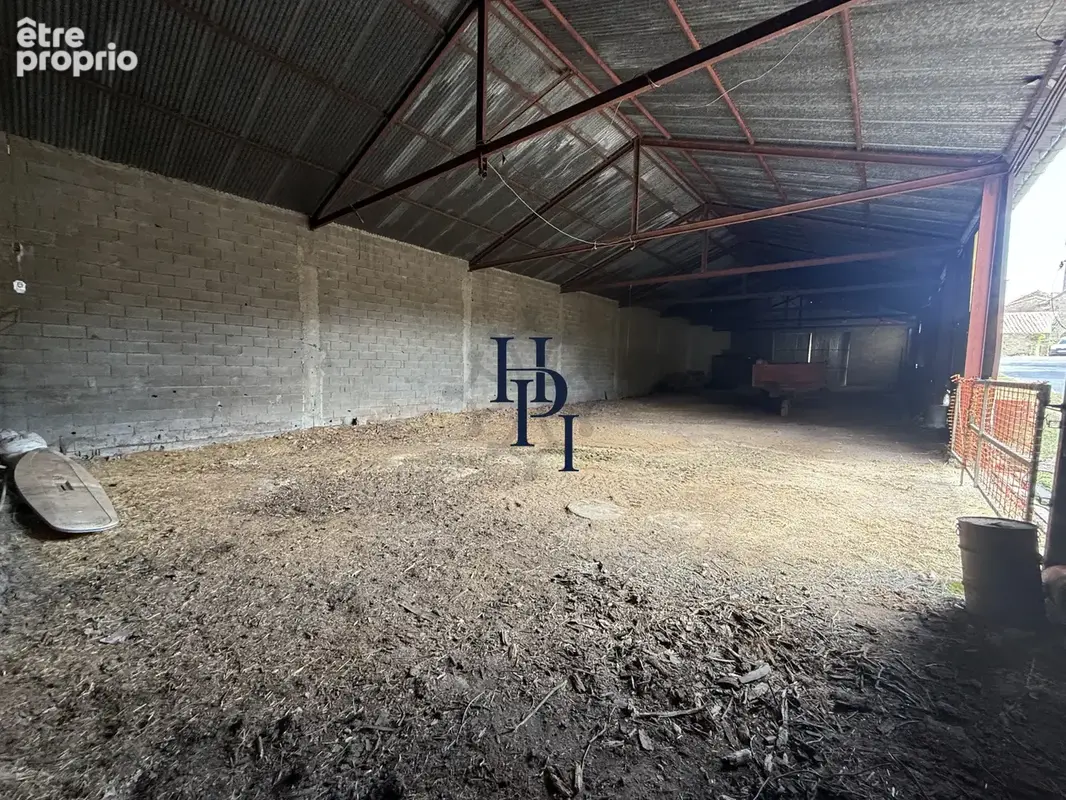 Vente hangar avec aire de stockage Saint Victor et Melvieu - photo 5