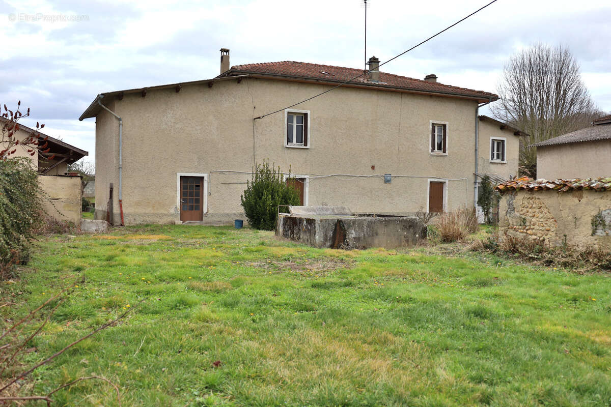 Maison à BEAUVOIR-DE-MARC