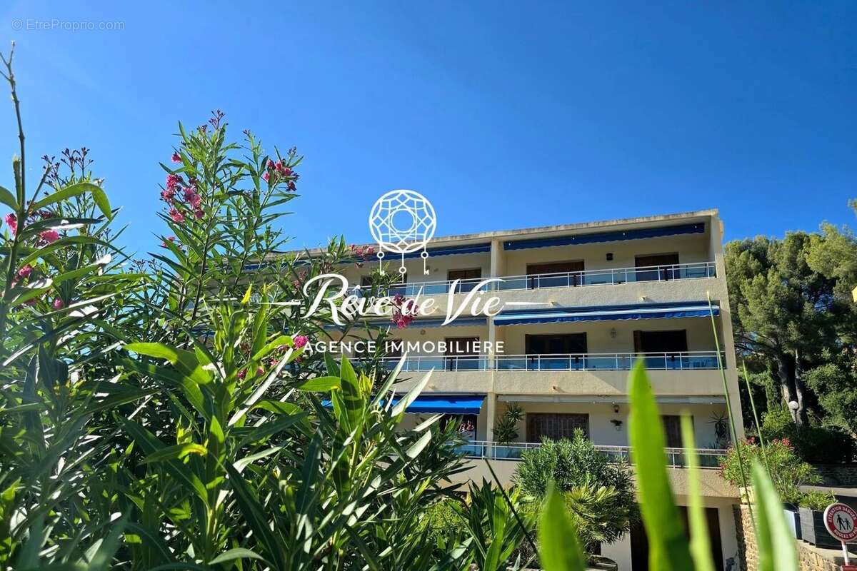 Appartement à BORMES-LES-MIMOSAS