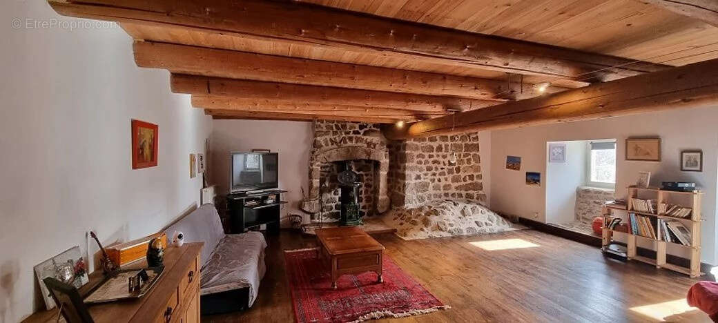 Maison à LE CHAMBON-SUR-LIGNON