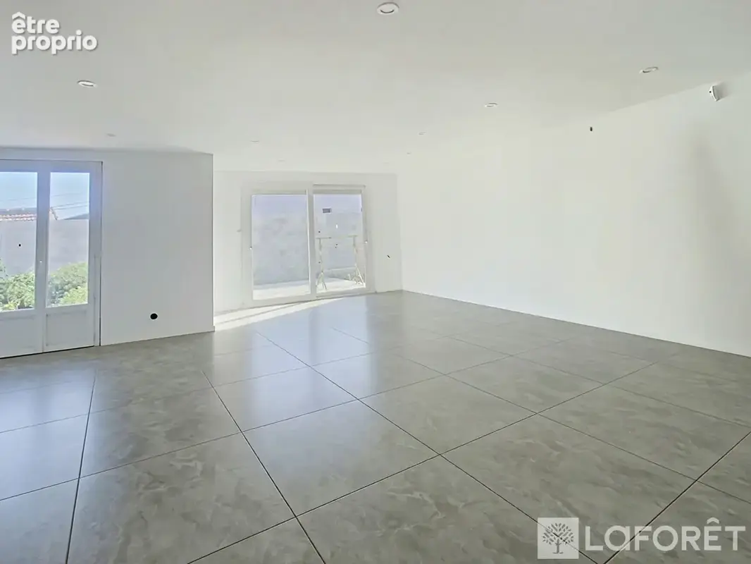 Maison Vitrolles 4 pièce(s) 113m2 - photo 3