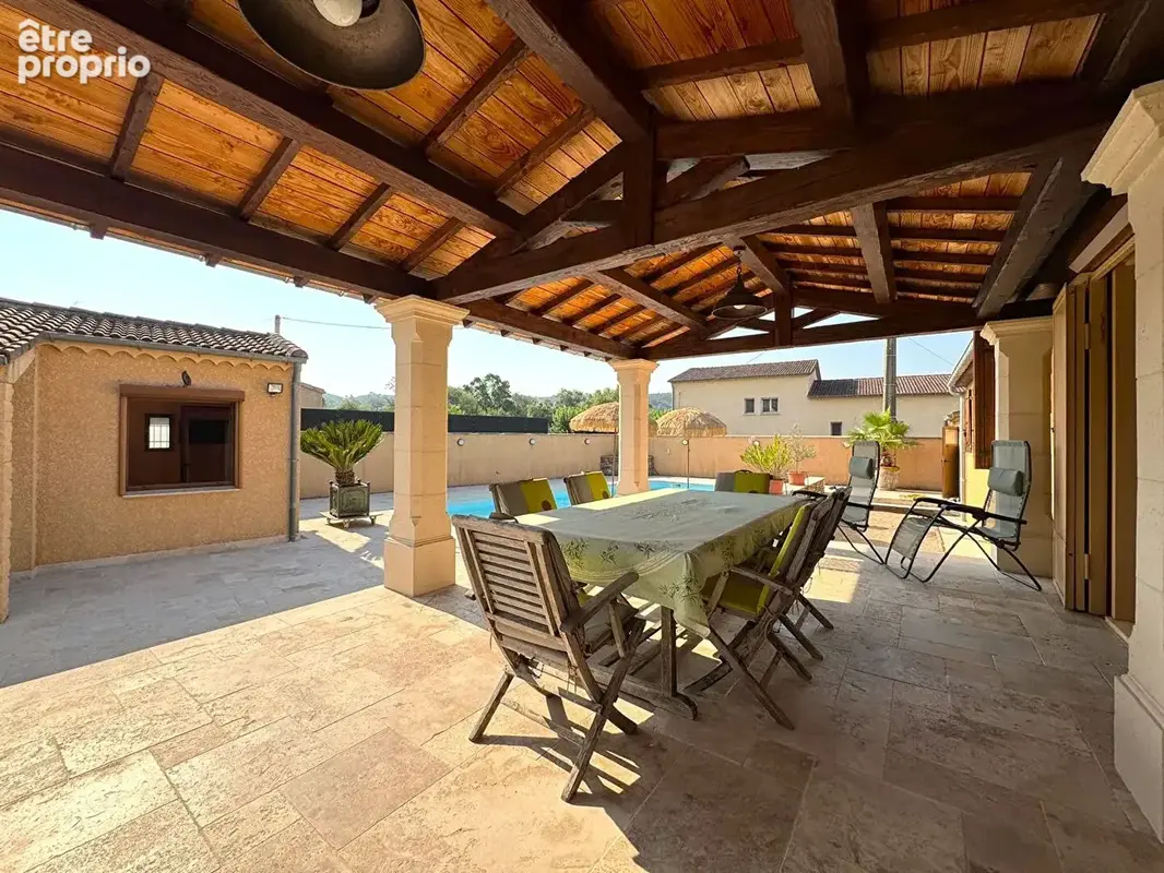 Maison St Julien Les Rosiers - 7 pièces - 105 m² + Gîte 36 m²  + Piscine - photo 4