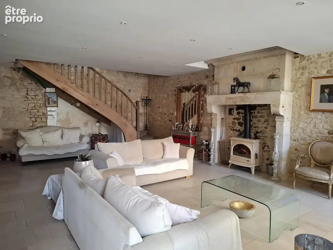 Fabuleuse maison de ville avec potentiel commercial proche de toutes les commodités - photo 6