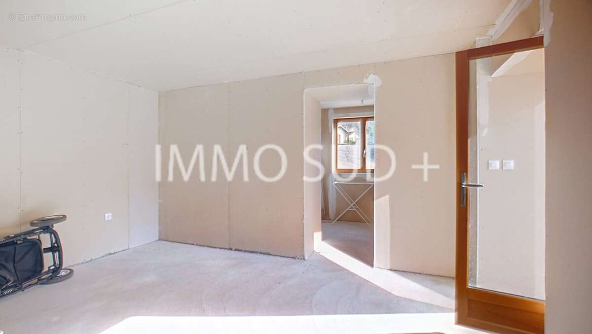 Maison à SAINT-GEORGES-DE-COMMIERS