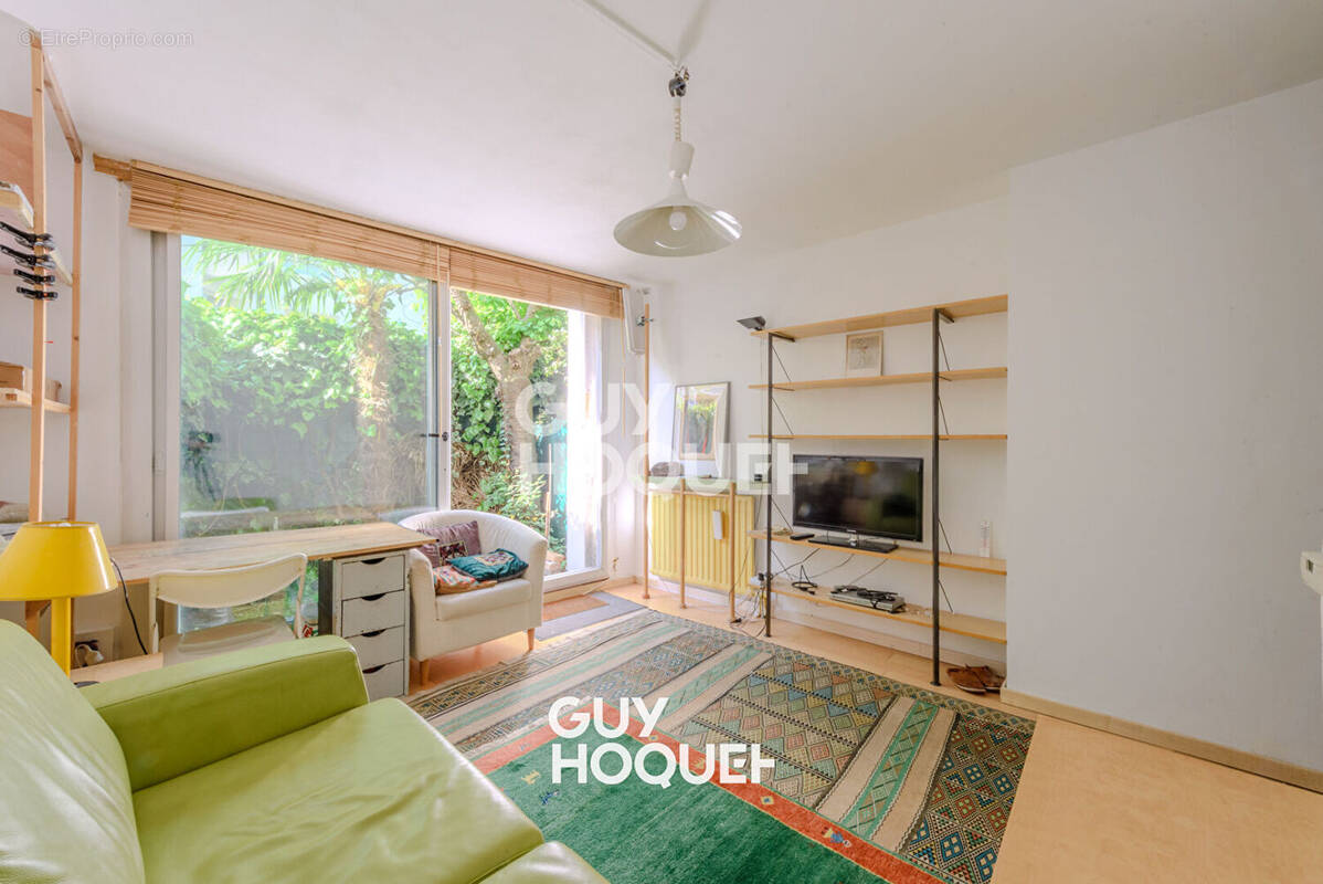 Appartement à PARIS-10E
