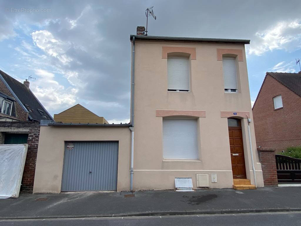 Maison à SAINT-QUENTIN