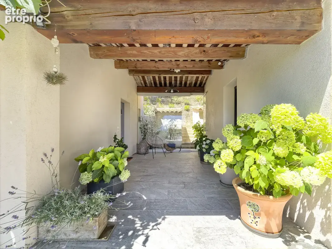 Superbe propriété - 223m2 - Vue panoramique mer - Tourrettes-sur-Loup - photo 4