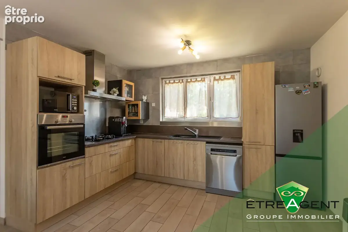 Maison CHATEAUNEUF-EN-THYMERAIS - 115 m² - 5 chambres - photo 5