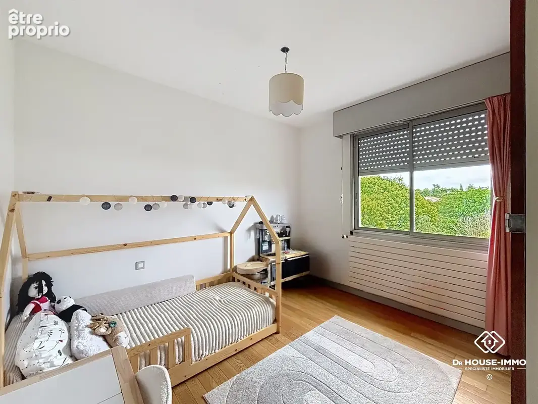 Maison 5 pièces 141 m² à vendre à Merignac (33700) - photo 5