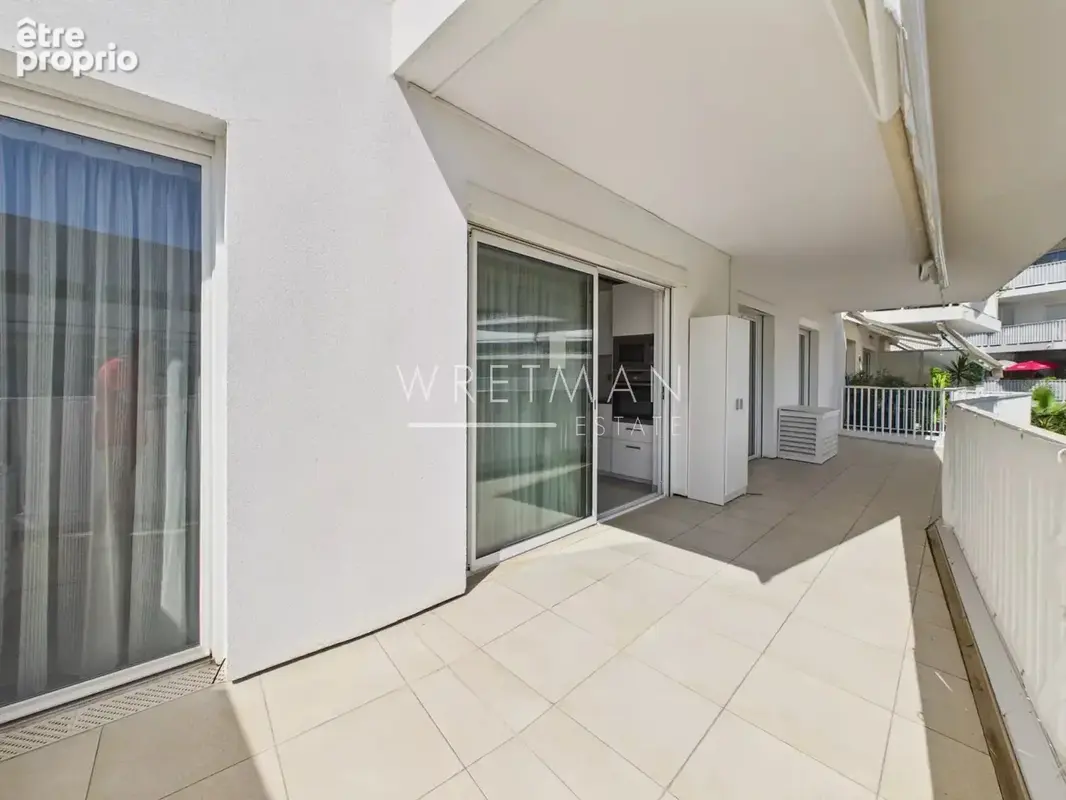 Appartement 3 Pièces en Parfait état avec Terrasse et Garage à quelques pas des Plages - Cannes Isola Bella - photo 4