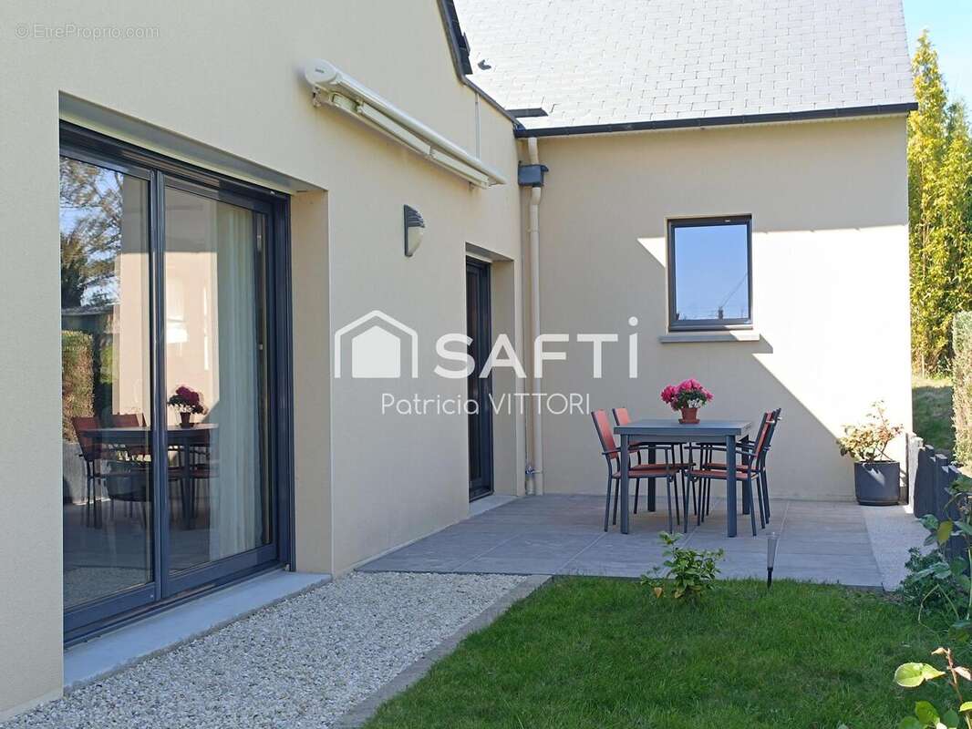 Maison 100 m² à Saint-Hilaire-Du-Maine  - photo 3