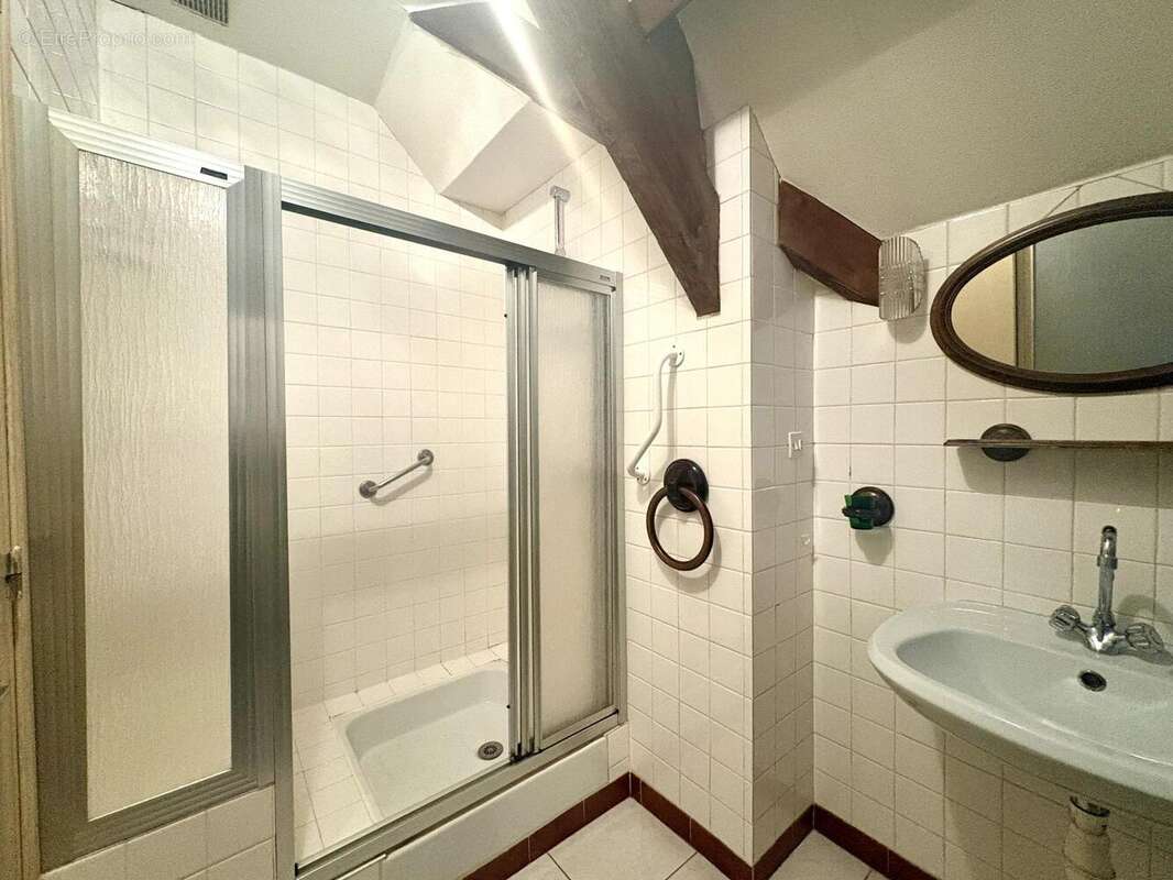 Photo 8 - Maison à TOURLAVILLE