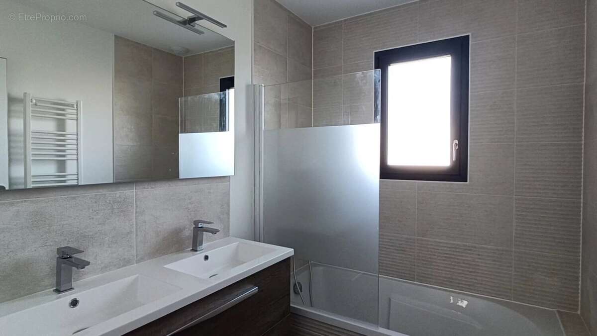 Maison à NEUVILLE-DE-POITOU