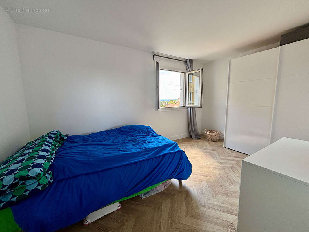 Appartement à SARTROUVILLE