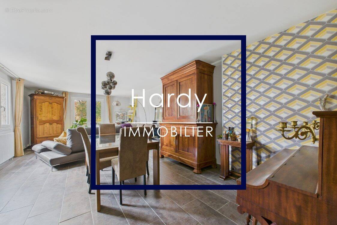 Maison à CONDECOURT