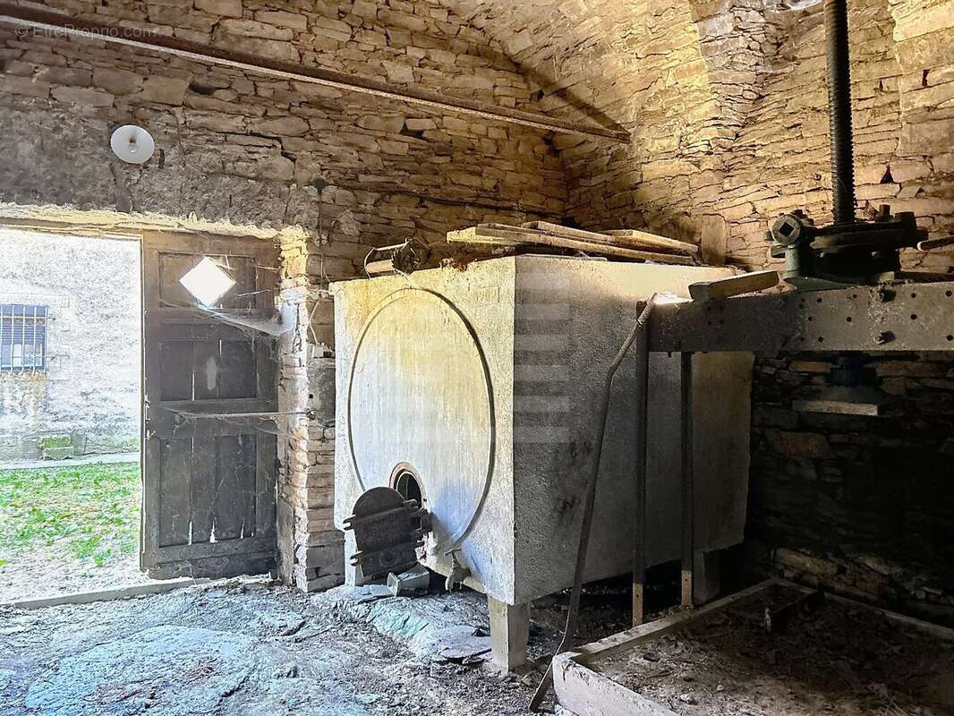 Propriété agricole avec 24 ha d'un seul tenant  Proche Réquista (Aveyron) - photo 9