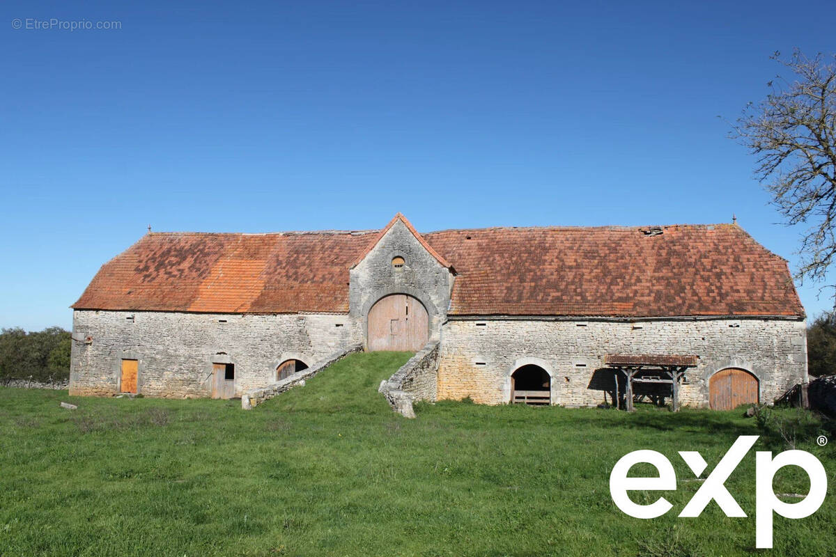 Maison à CANIAC-DU-CAUSSE