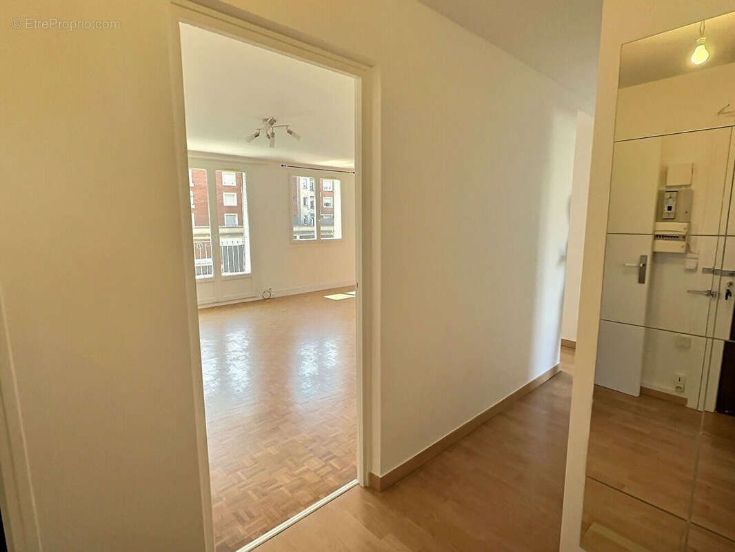 Appartement à IVRY-SUR-SEINE