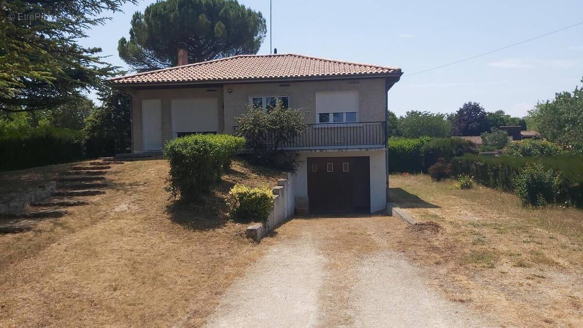 Photo 1 - Maison à MAGNAC-SUR-TOUVRE