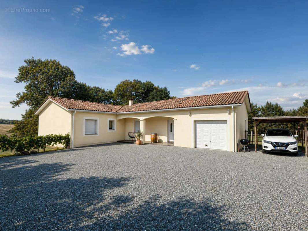 Maison de 6 pièces de 176 m² à Baleyssagues - photo 12
