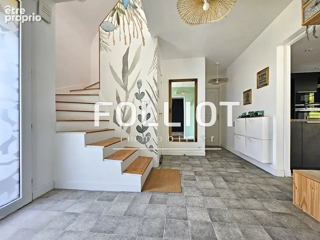Maison 8 pièces 5 chambres à vendre à Cresserons - 150 m² sur un terrain de 1100 m² - photo 13