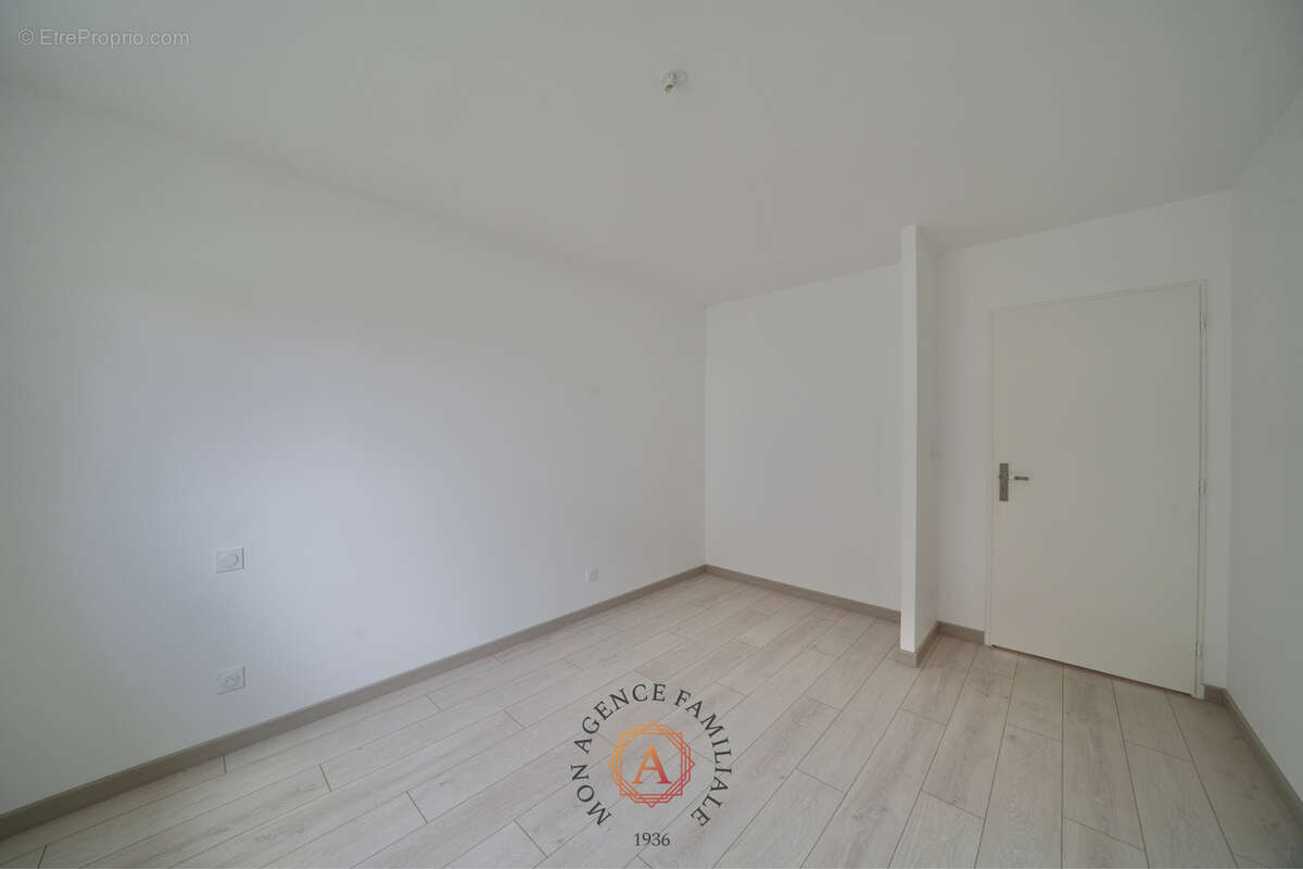 Maison à SAINT-BONNET-PRES-RIOM