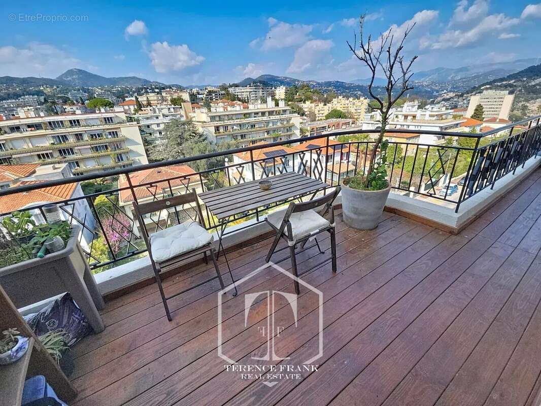 Appartement à NICE