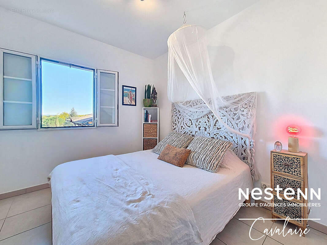 Appartement à LA CROIX-VALMER