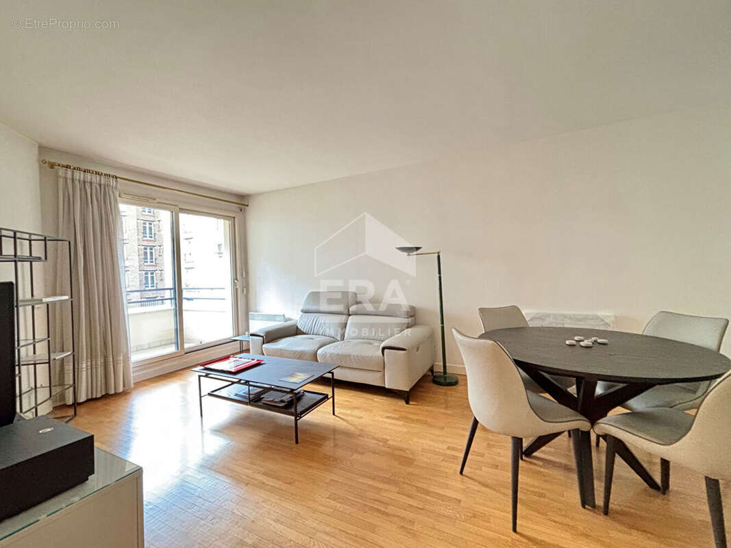 Appartement à LEVALLOIS-PERRET