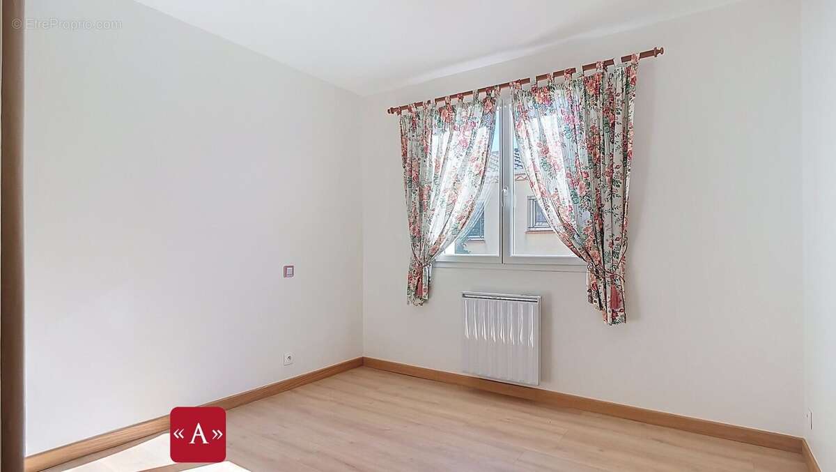 Maison à SAINT-SULPICE