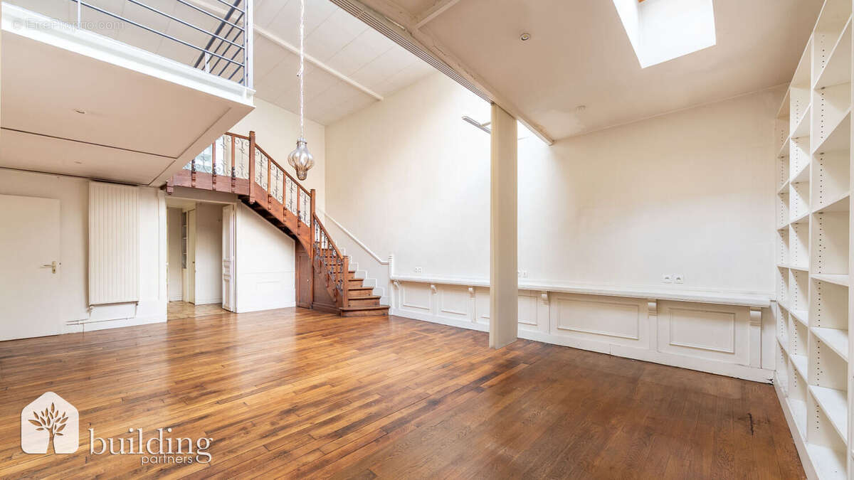 Appartement à PARIS-17E