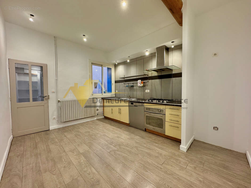 VAISON-LA-ROMAINE   Immeuble Idéal investisseur. - photo 6
