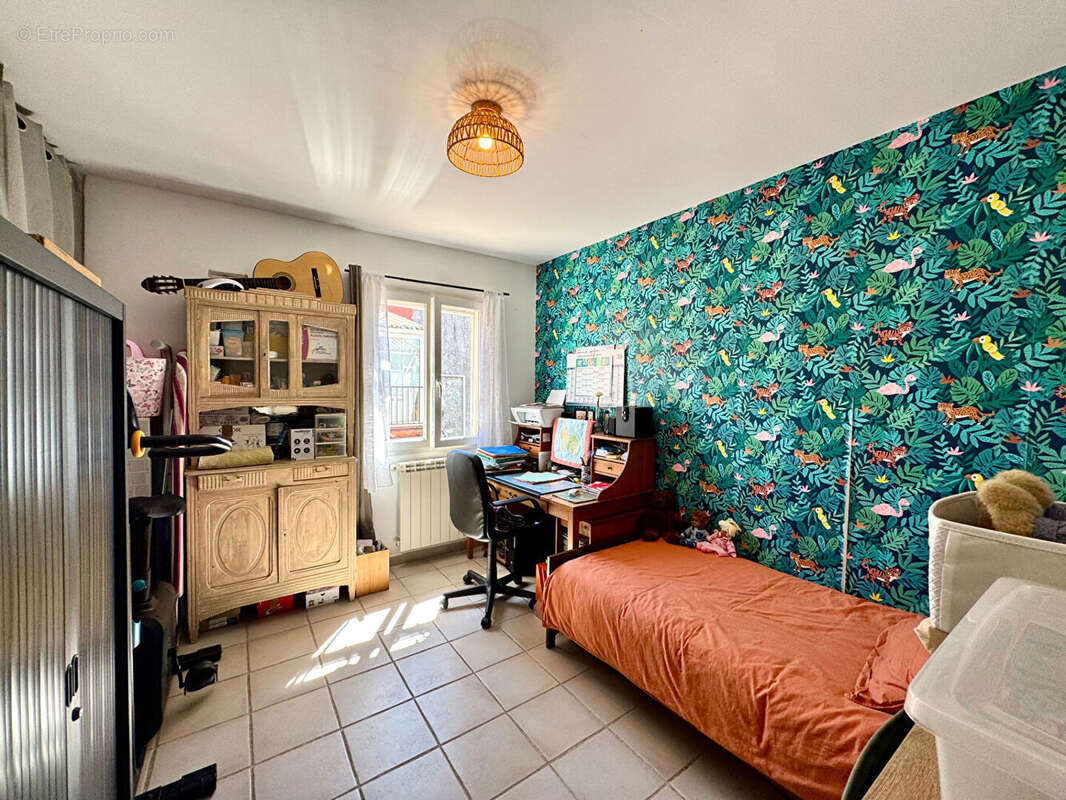 Appartement à SEILLONS-SOURCE-D'ARGENS