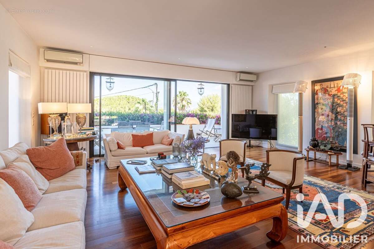 Maison 298 m² à Antibes  - photo 4