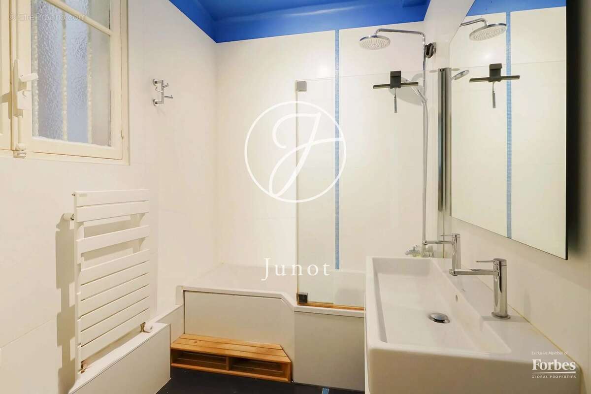 Paris 16e - AUTEUIL / VERSAILLES - Appartement à vendre - 6 pièces - 169,59m² Carrez - 4 chambres - Vues dégagées. - photo 20