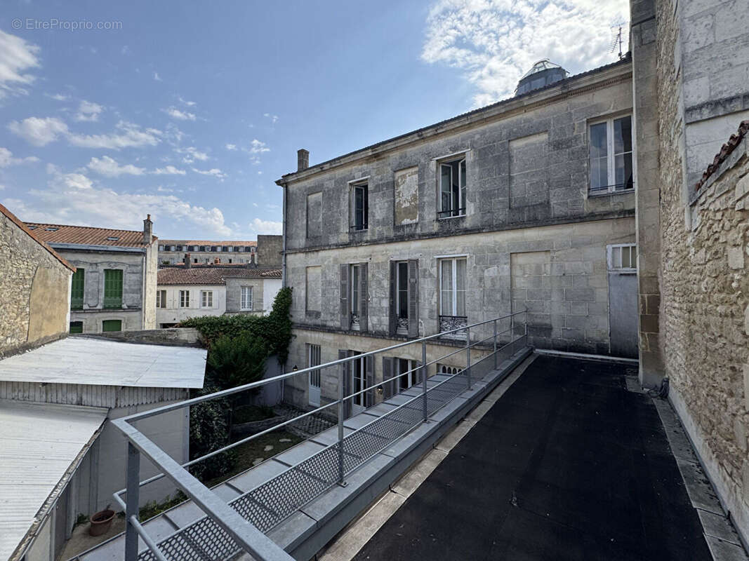 Rochefort Centre-Ville : Maison de Maître 230m² - 6 chambres, jardin et garage attenant - photo 15