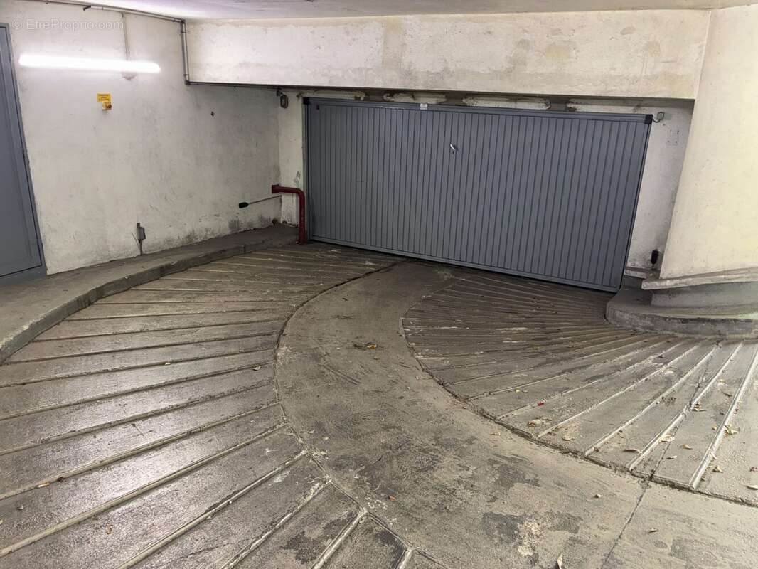 Parking à VINCENNES