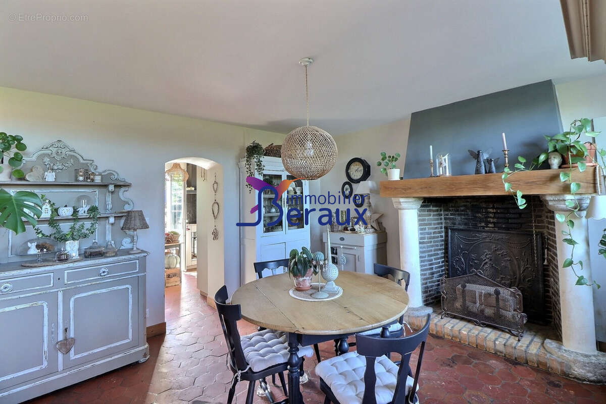 Maison à JUMIEGES