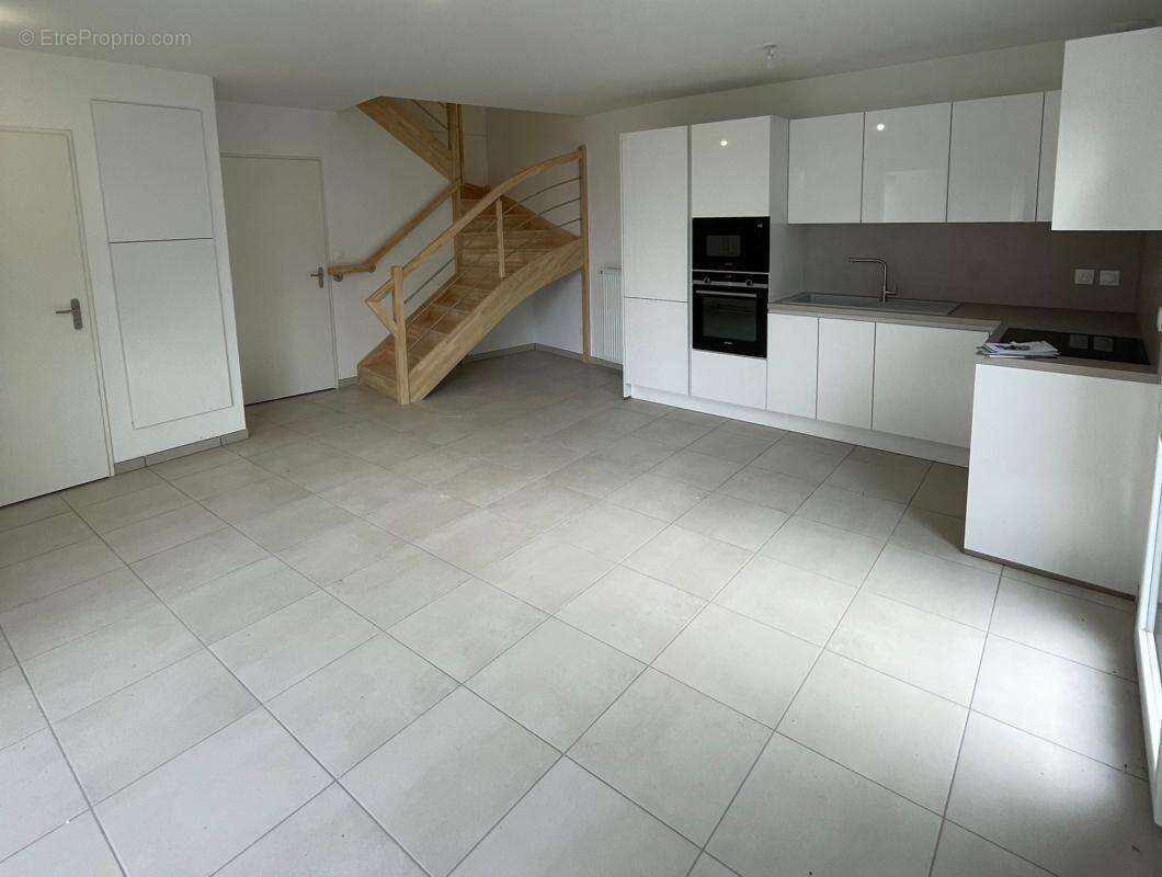Maison à PERRIGNIER