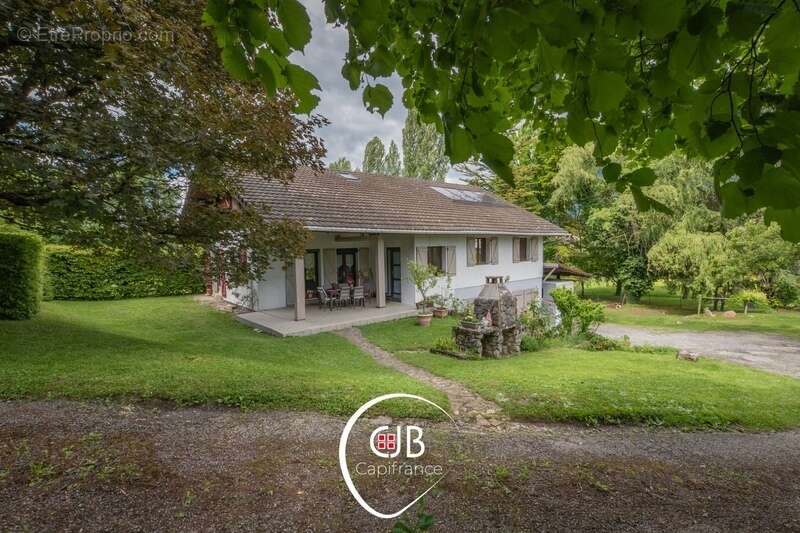 Maison à LES MARCHES