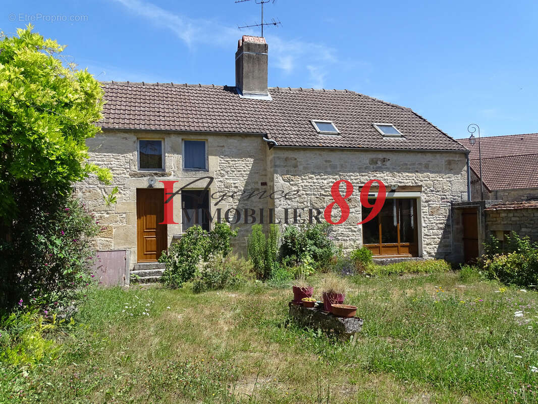Idéalement située entre MONTBARD et CHATILLON S/SEINE, charmante maison de village à rafraîchir - photo 3